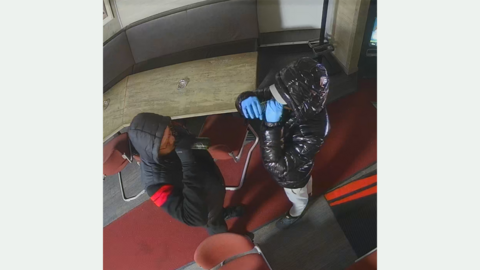 Unbekannter Täter 1 und 2 in der Gaststätte