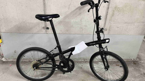 Ein Decathlon Oxylane Faltrad wurde am 05.10. am Tatort eines Automatenaufbruchs in Darmstadt zurückgelassen 