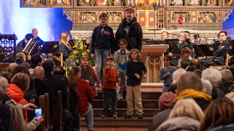 Der KInderchor "Bonissimo" mit einem schwungvollen Auftritt